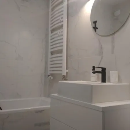 Apartament Airport 3rooms New Warszawa